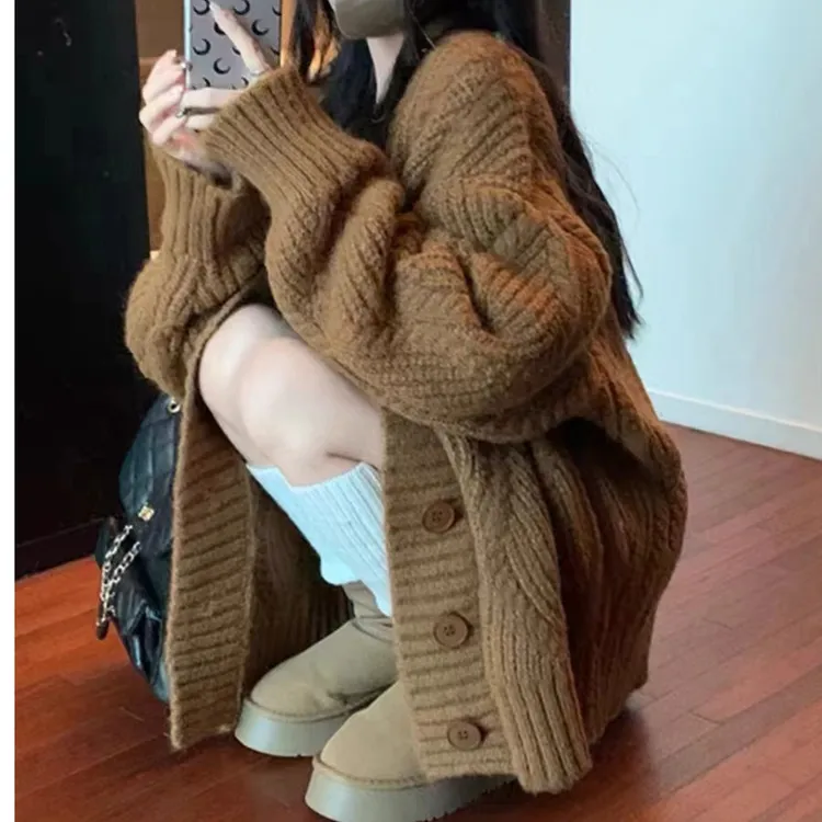 奶呼呼厚棕色毛衣外套女秋冬宽松慵懒风麻花复古针织开衫外穿上衣