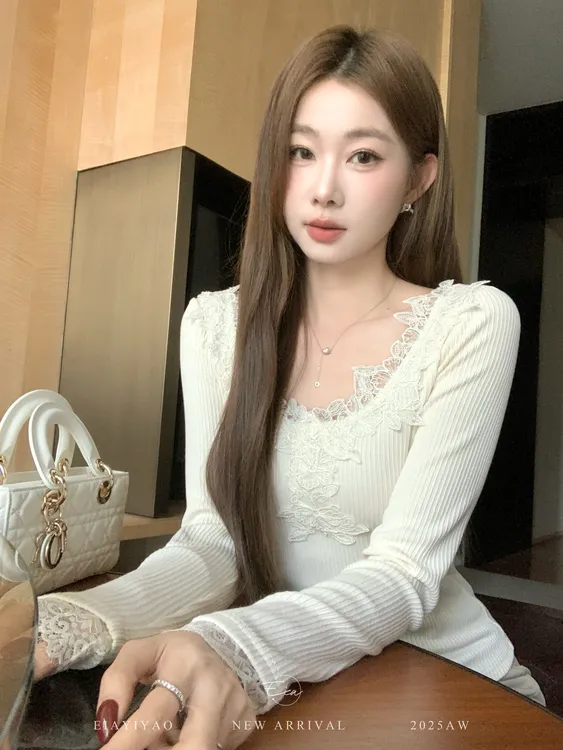 EIA一尧【偷心oni】气质纯欲显瘦上衣女秋冬重工贴片绣长袖百搭针织