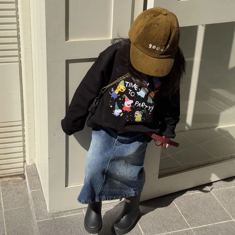 小惜亦2025春季新款韩版女童洋气卡通卫衣搭牛仔半身裙套装