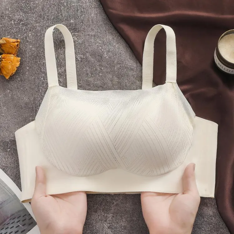 维多利亚夏季防走光抹胸内衣女一片式小胸聚拢4CM中厚文胸品牌专