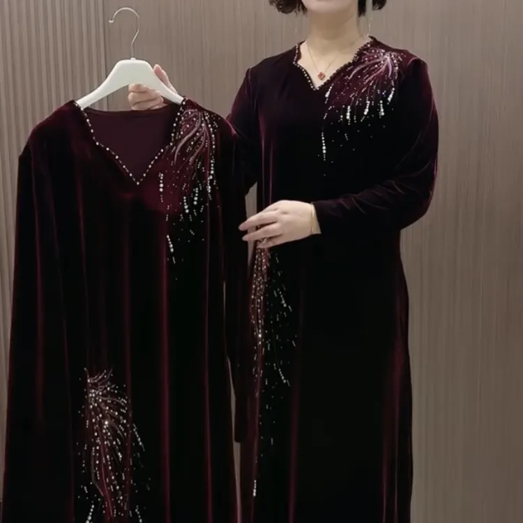 贵气妈妈秋冬丝绒镶钻V领2570款宽松中长款显瘦遮肉连衣裙