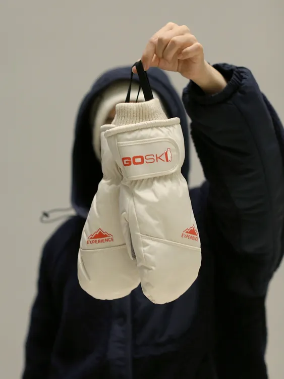 秋冬防寒加绒防风滑雪手套连指手闷子户外骑电动车保暖防丢触屏女