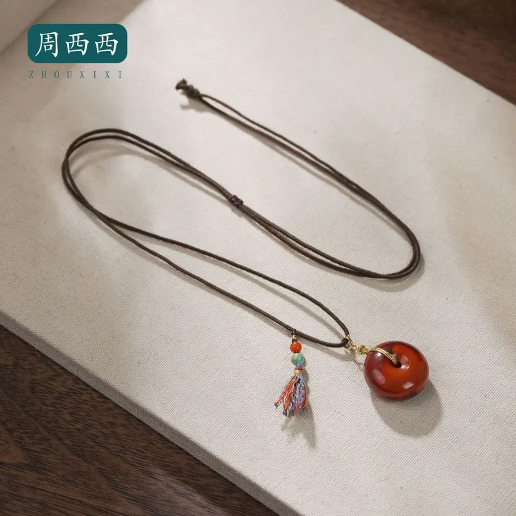 周西西精美珠宝18K南红平安扣项链长2宽2高1百搭多样性发货19095