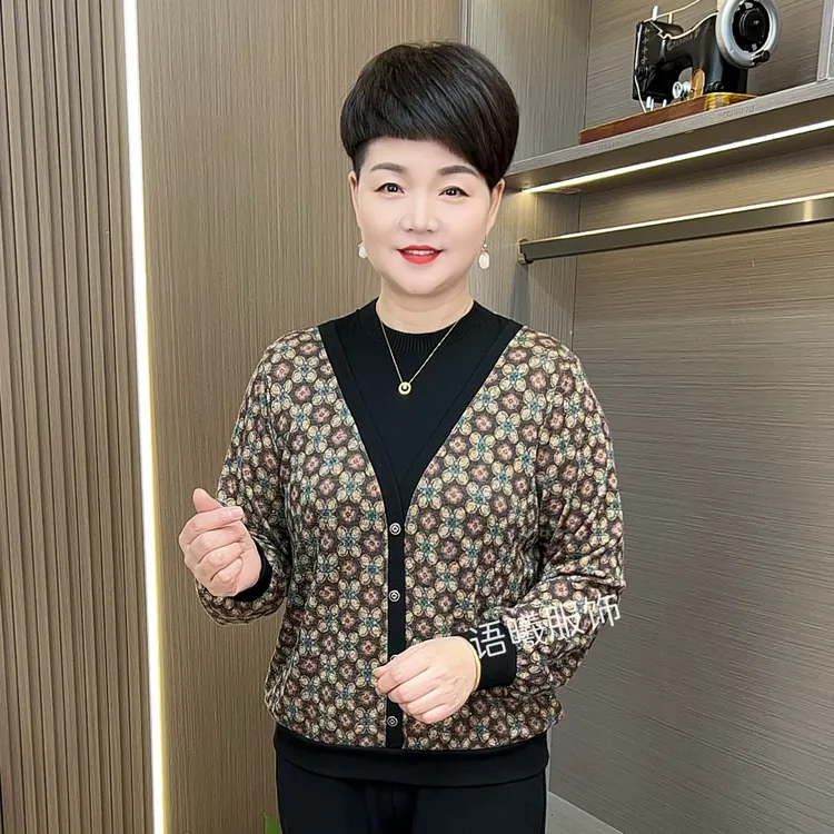 秋季常规薄款长袖圆领中老年女装印花时尚百搭休闲上衣F9094