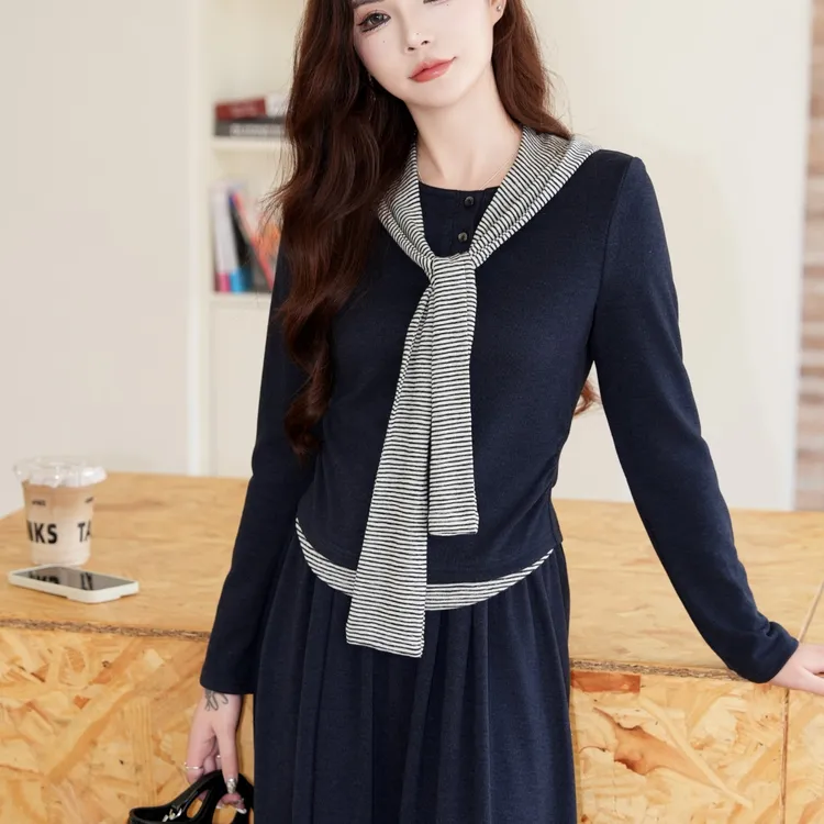 拉夏贝尔套装裙女2025秋新款条纹披肩褶皱收腰上衣半身裙两件套