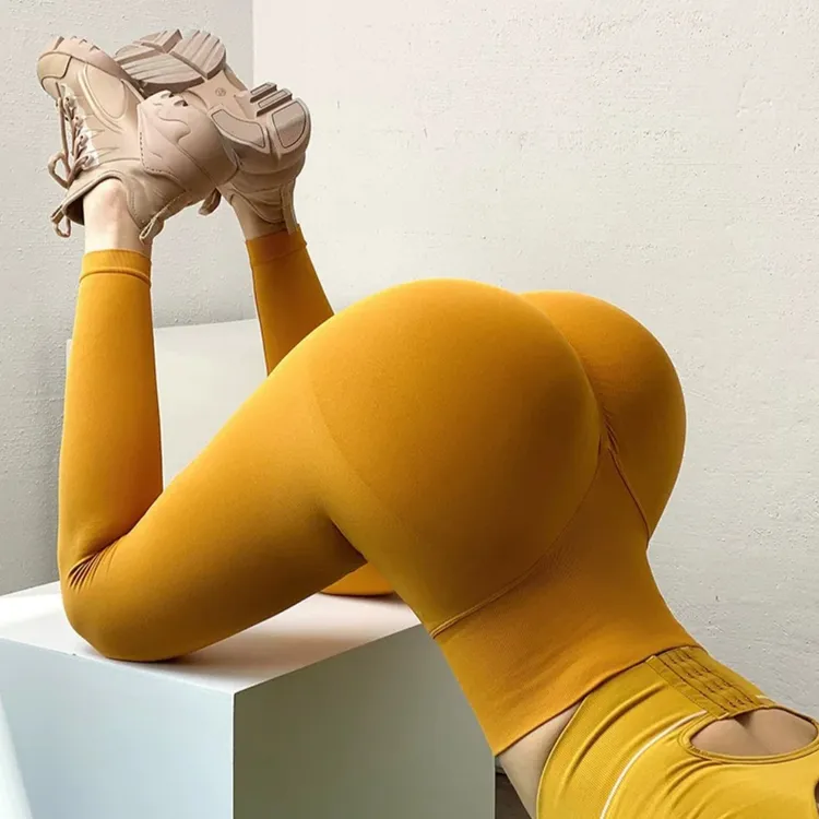 蜜桃臀高腰瑜伽裤无缝提臀紧身运动裤户外健身裤女