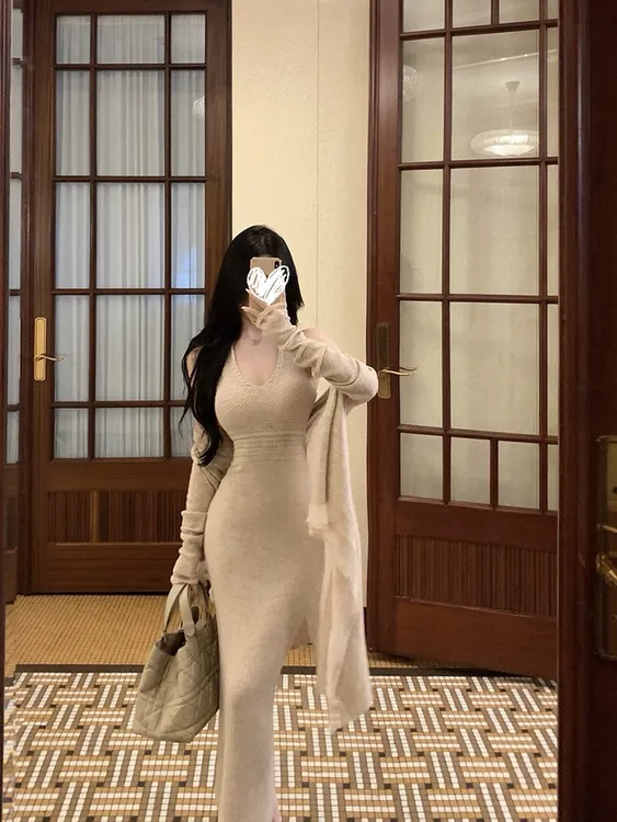 RoseGirls【缱绻】羊毛镂空长袖针织开衫包臀收腰鱼尾连衣裙套装