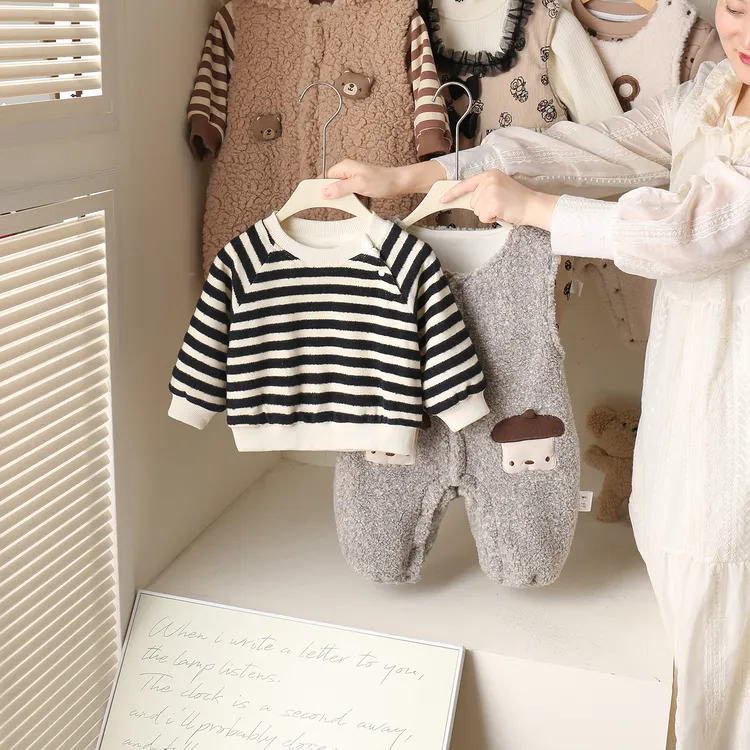 冬季女宝宝衣服婴儿背带裤套装外出服女童冬天衣服新生儿冬两件套