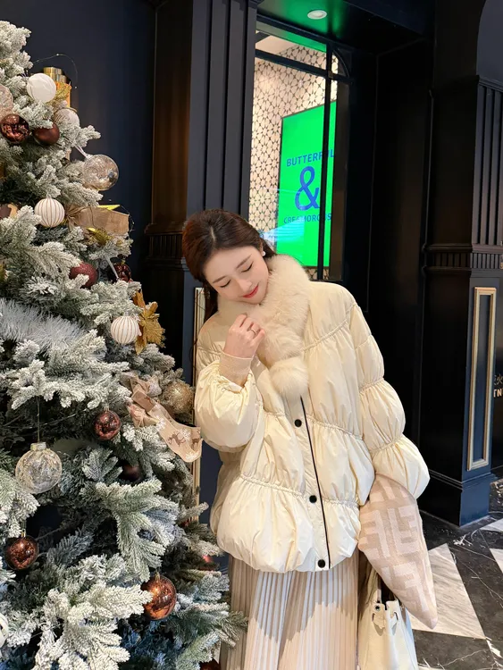 Vezhi |小泡芙 设计感交织90白鸭绒保暖超好看显瘦羽绒服VZDZ8167