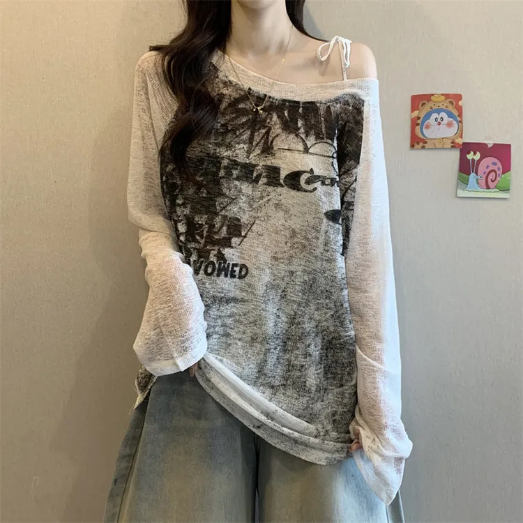 美式复古微透斜肩防晒长袖T恤女秋季胖妹妹大码设计感印花打底衫
