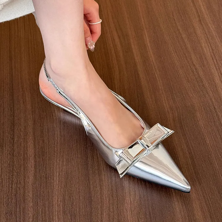 清冷高级•银色尖头蝴蝶结坡跟单鞋女2025春夏新款法式时尚凉鞋潮