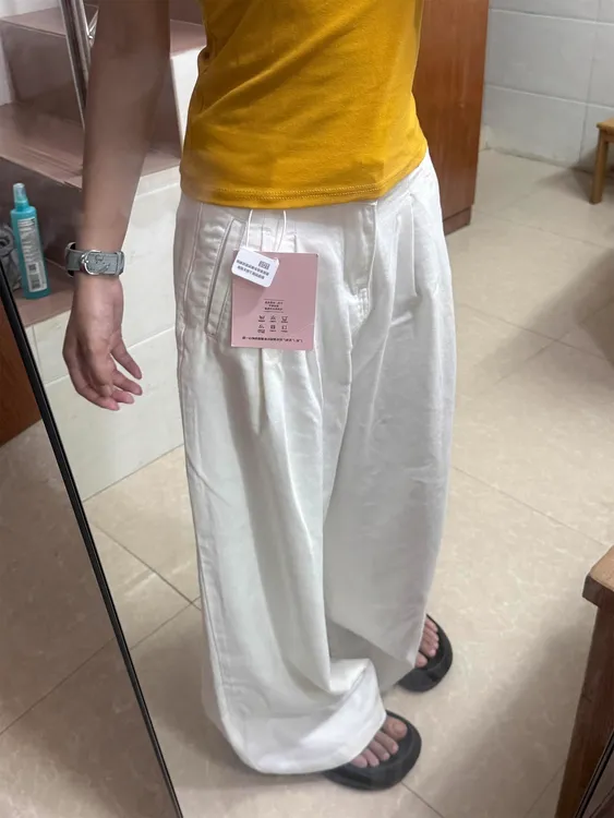 白色肌理感褶皱阔腿牛仔裤女夏新款胖妹妹大码梨形身材高腰直筒裤