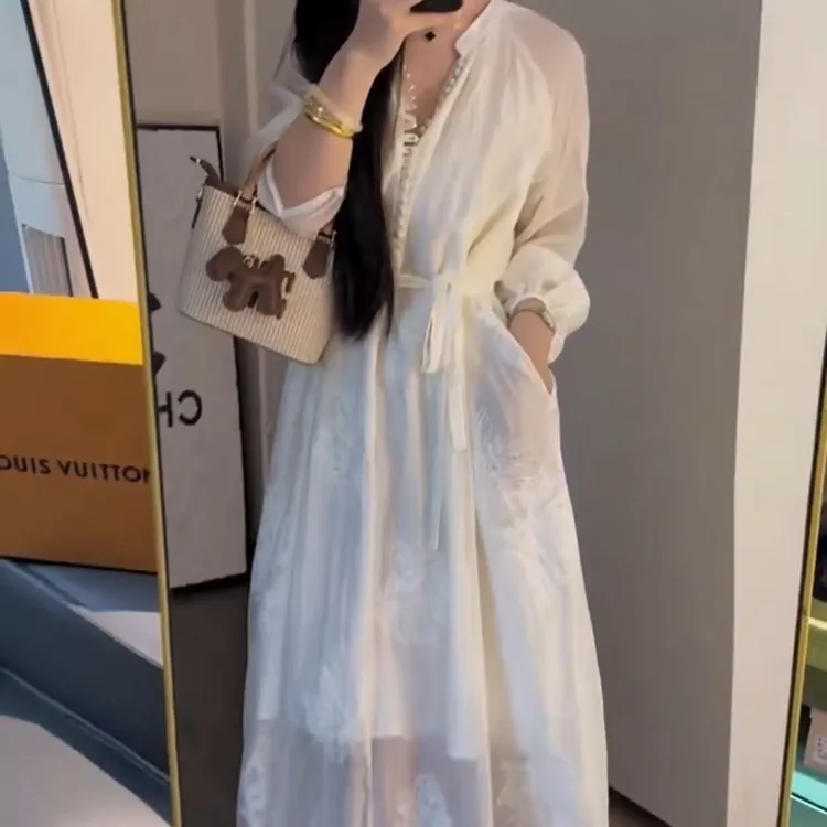 2025春夏新款时尚显瘦气质女士网红洋气连衣裙百搭款D7819