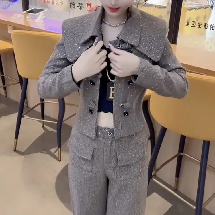 秋季时尚洋气翻领盘扣短上衣搭配长裤套装显瘦减龄