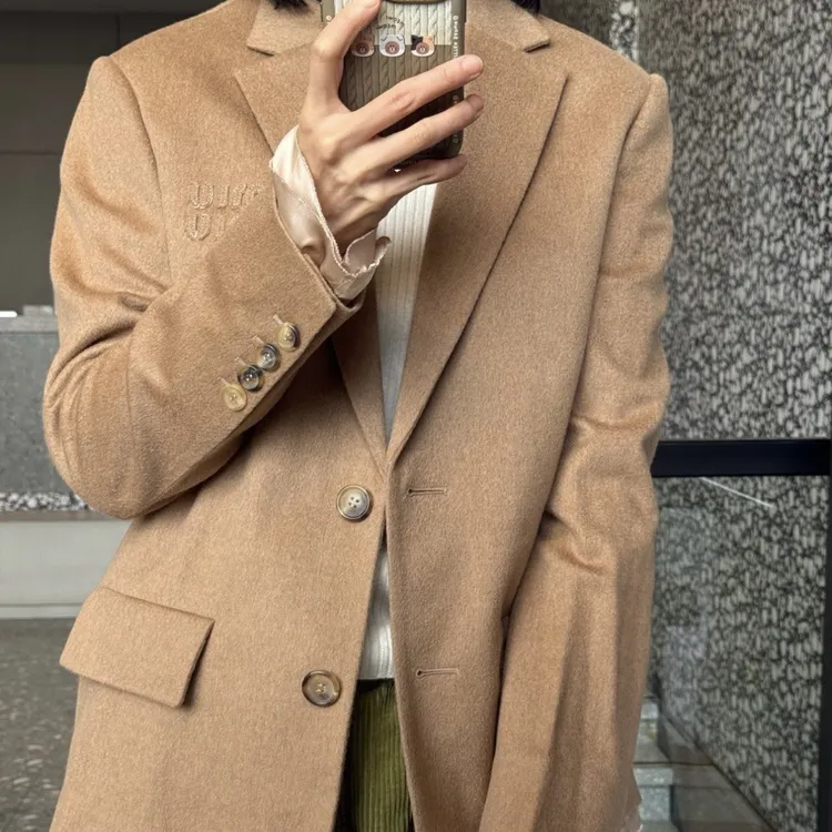 99新 MIU MIU/缪缪 单排扣磨损西装 36码 01775