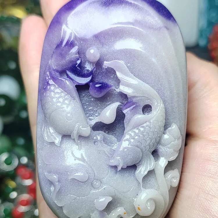 精美紫罗兰雕刻年年有余（鱼）手把件