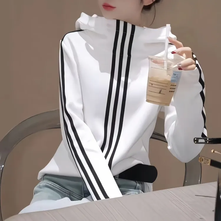 2025秋季新款韩版连帽打底衫女三条杠条纹长袖时尚气质显瘦上衣女