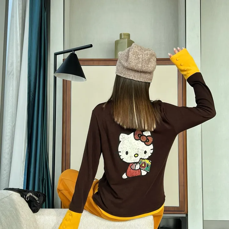 深圳南油欧货秀秀BOHAN2025冬季新款小猫拼接袖口修身打底衫女