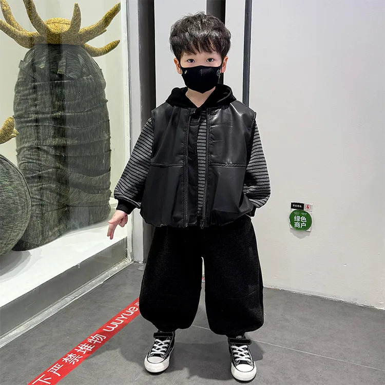 男童洋气春秋套装儿童帅气皮马甲三件套小男孩休闲秋装炸街衣服潮