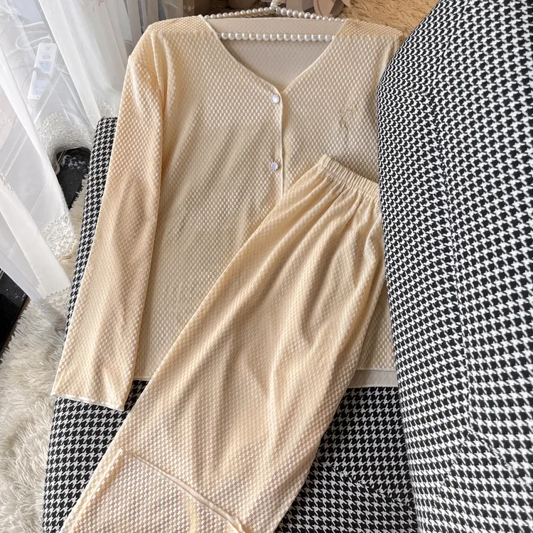 轻奢高级感菠萝格2025带胸垫秋冬新款睡衣女两件套装可外穿家居服