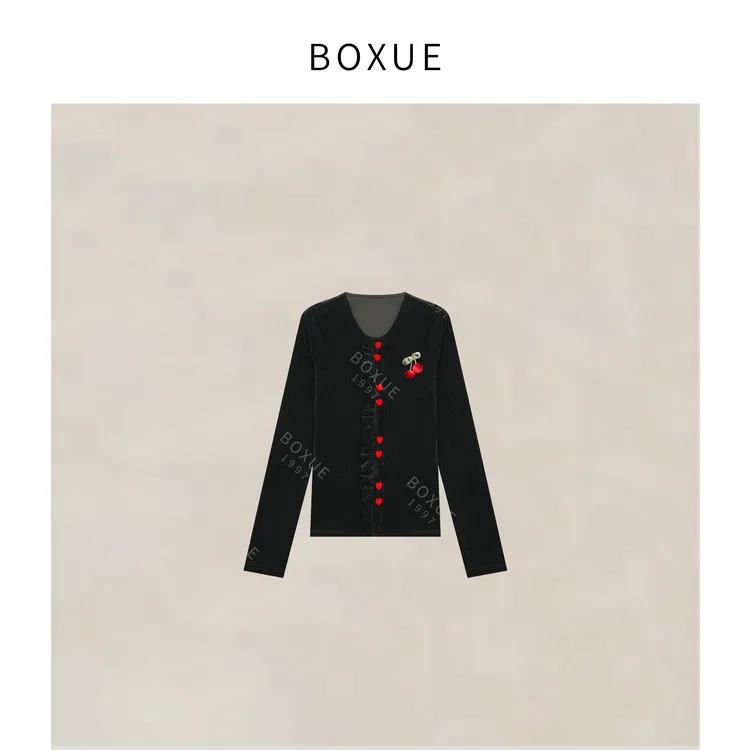 BOXUE“初恋”2025秋冬高级感绒面爱心扣樱桃轻奢 外套#250828W4244