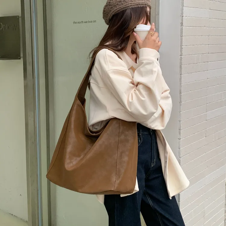 竹笋喵喵 大容量简约复古软皮托特包女2025秋冬高级感通勤单肩包