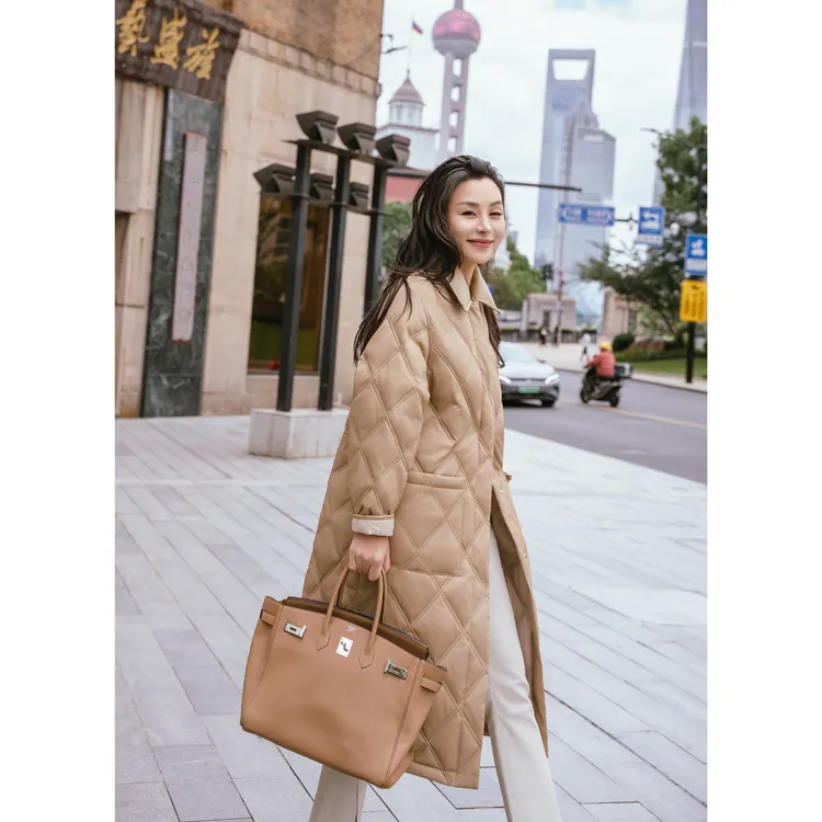 【余书】长款皮衣菱格大衣羽绒服外套Y304258