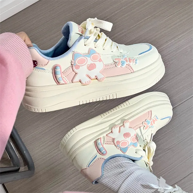 人本可爱小猫小白鞋女2026春季新款卡通学生板鞋女厚底百搭运动鞋