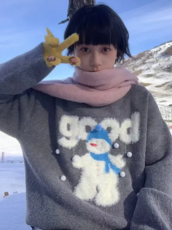 秋冬圣诞雪人毛衣与雪景适配度满分的good雪人圆领毛衣