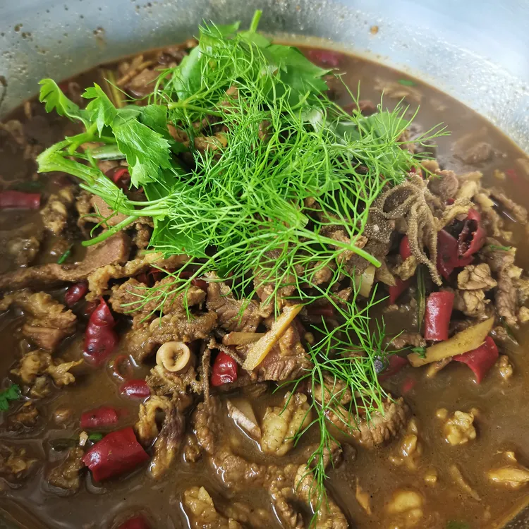 榕江忠诚牛瘪火锅