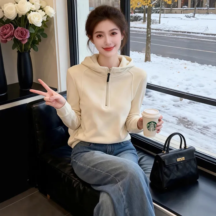 白色连帽卫衣女款加厚2025年新款秋冬季爆款显瘦百搭内搭纯色上衣