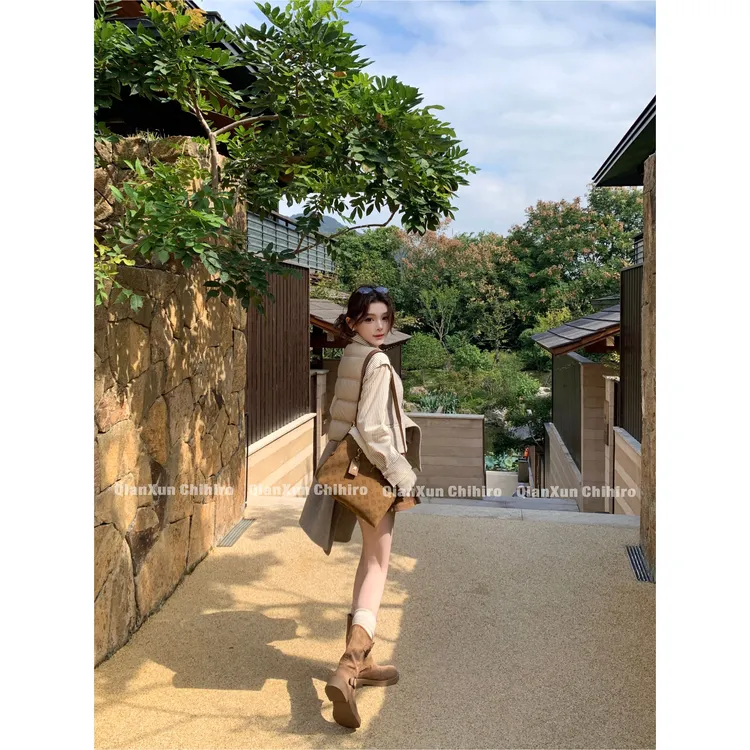 【千寻严选】秋季洋气减龄小众时尚气质潮流设计感衬衫QXQ5CS7433A