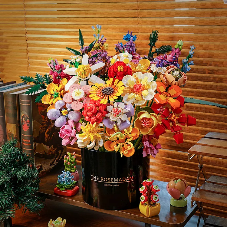 中国积木玫瑰花抱抱桶花束拼装玩具永生花桌面摆件女朋友节日礼物
