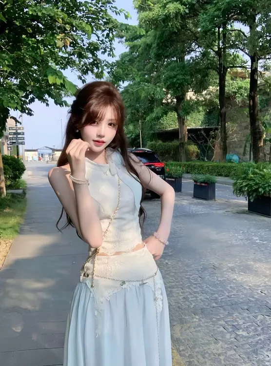 人鱼之歌 夏季新款纯欲风甜美可爱复古温柔显瘦设计感上衣长半裙