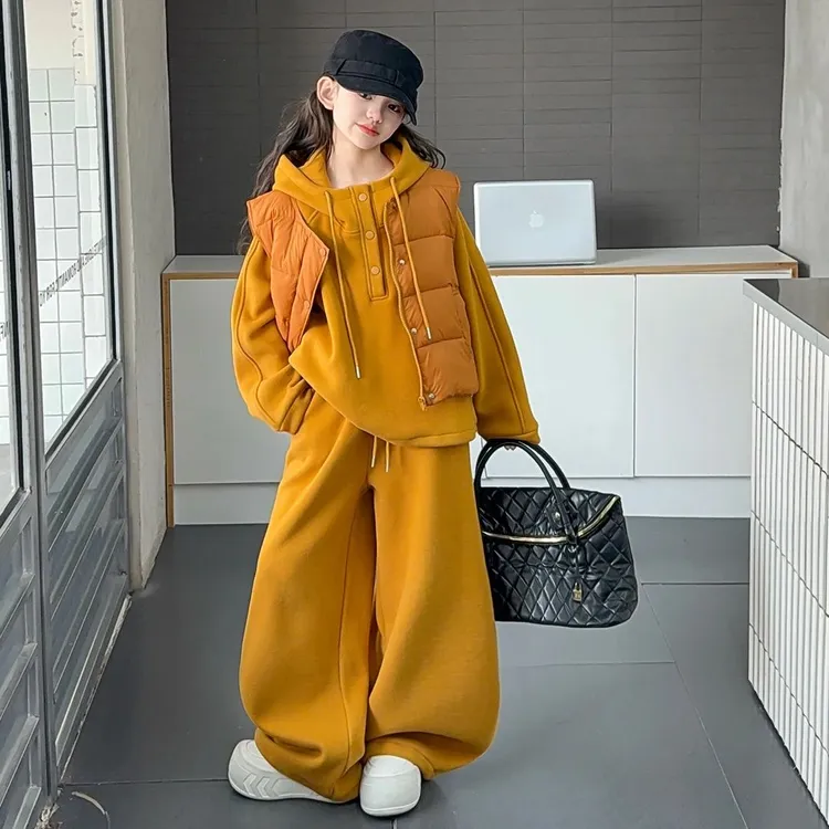 女童秋冬时尚套装洋气时髦加绒加厚韩系休闲连帽卫衣棉马甲三件套