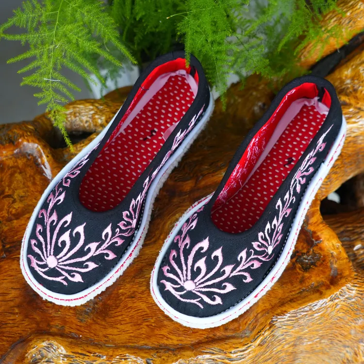 36码小圆口女老人装老鞋全手工丝线绣花千层底七朵莲花老北京布鞋