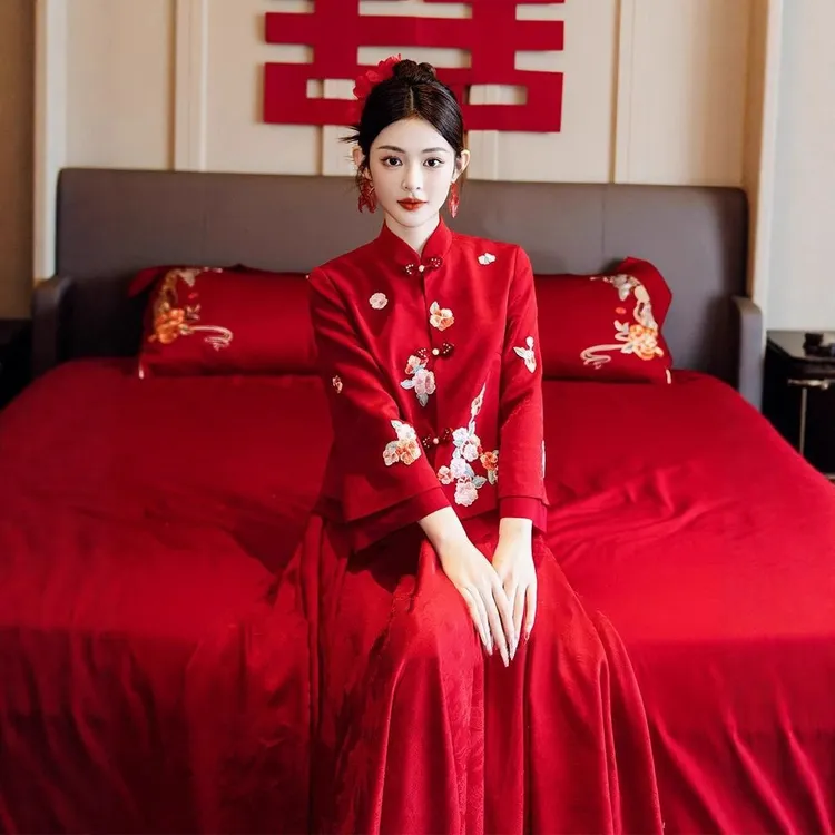 新中式敬酒服酒红色女新娘结婚订婚礼服婚宴裙回门宴出阁春秋坠地