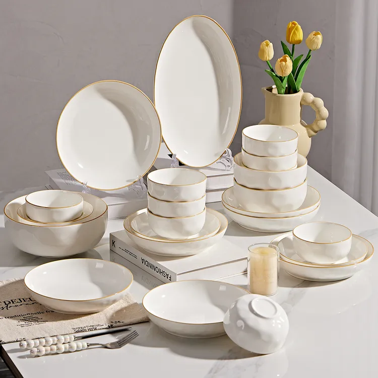 高级感碗碟套装家用2025新款高颜值餐具陶瓷碗盘子乔迁新居礼盒装