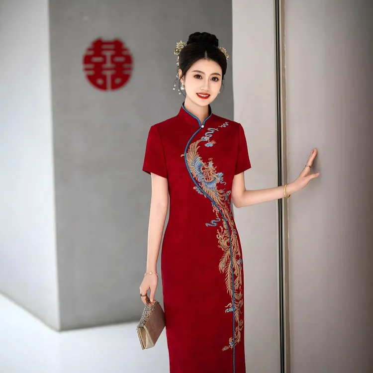 醋酸刺绣旗袍高端2025新款红色喜婆婆妈妈婚宴礼服大码年轻款旗袍