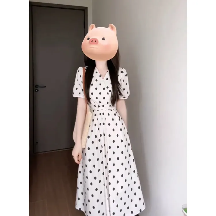 设计感V领连衣裙女2025夏季新款法式气质短袖波点收腰中长款裙子