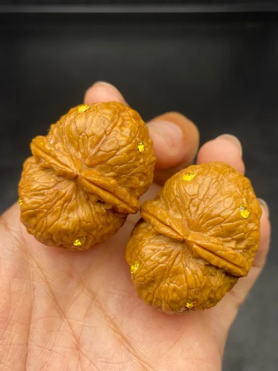 云南铁核桃 文玩核桃 40尺镶嵌元宝蟾发货图片同款精品一对