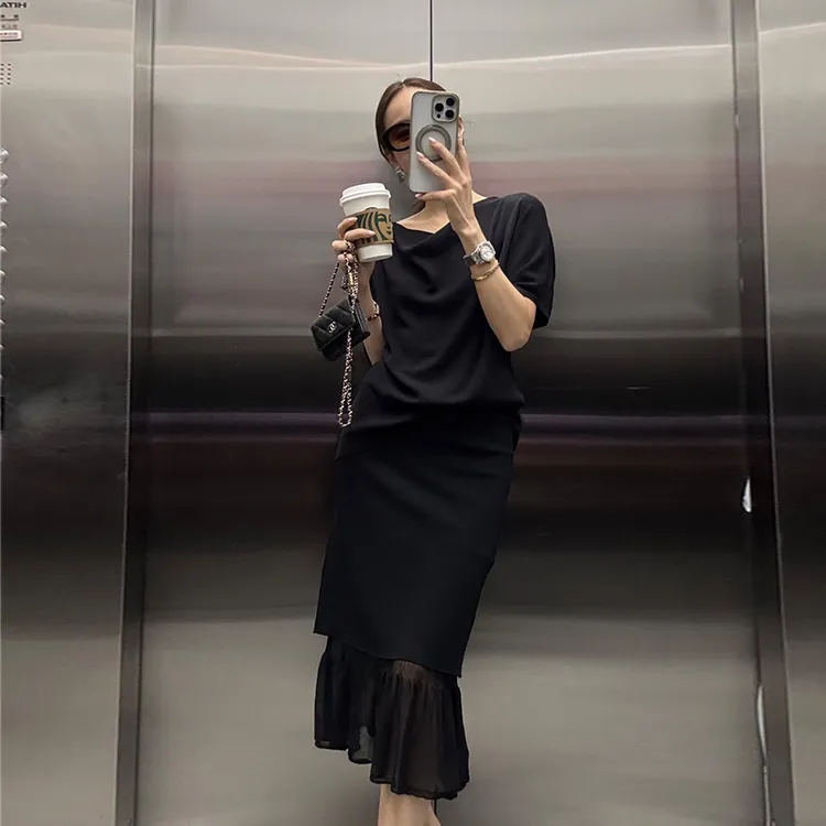 靠谱【小步舞曲】“莱赛尔”羊毛罗纹空气层勾勒线条半裙KP250464