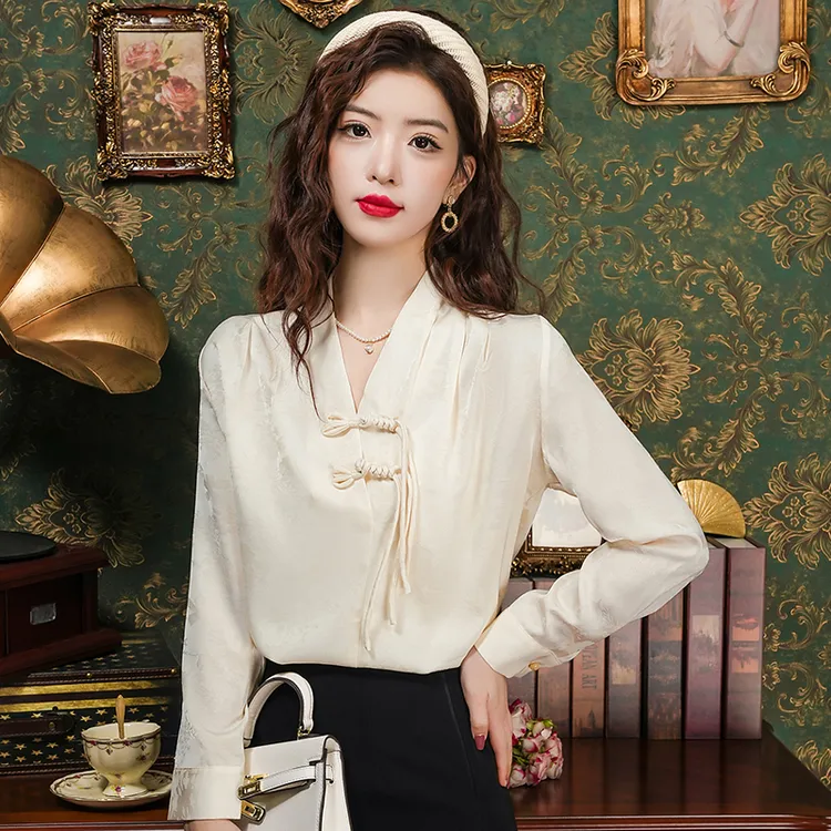 现货2025春季新款V领中国结长袖新中式衬衫女国风