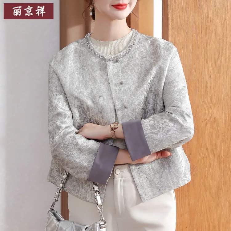 妈妈秋季外套2025新款今年流行中老年女装新中式国风小香风上衣服