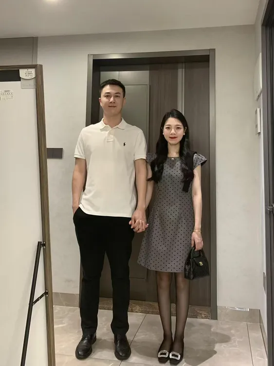 2025夏季新款波点连衣裙女圆领蝴蝶结设计感修身显瘦短裙