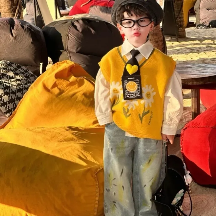 【品质童装】儿童春秋套装2025韩版男童新款三件套毛衣马甲白色衬衫