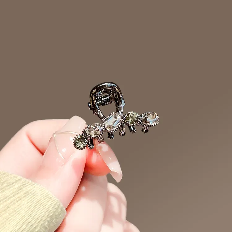 韩国精致简约水钻小抓夹2024新款水晶碎发刘海夹子高级感侧边发饰