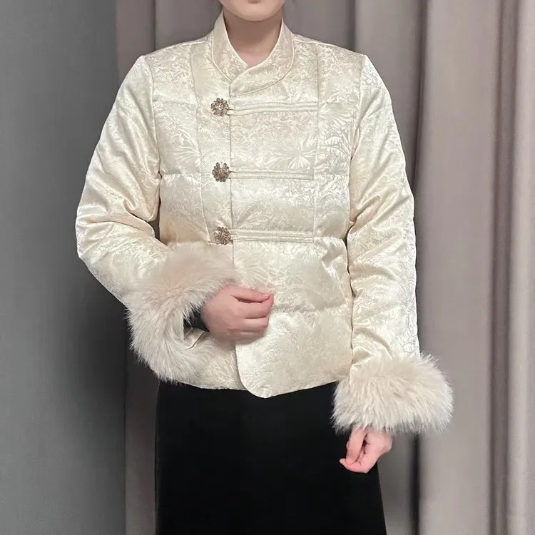 冬季新中式重工三颗水晶大钻扣毛毛袖口国风石墨烯云绒棉服提花