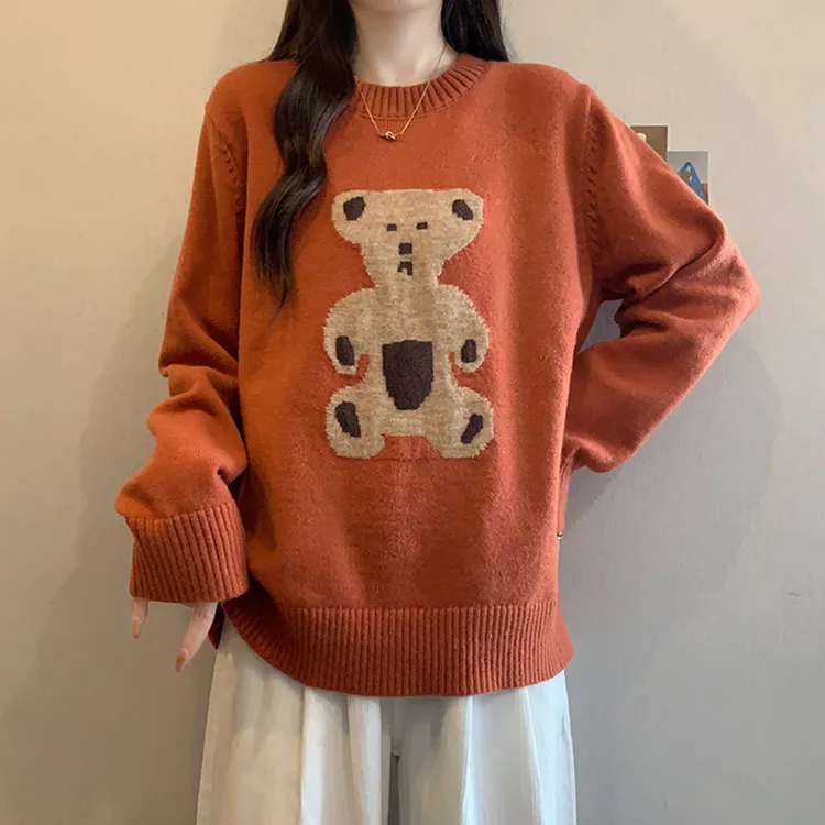 大码女装甜美卡通小熊圆领套头毛衣女胖MM显瘦宽松软糯打底衫上衣