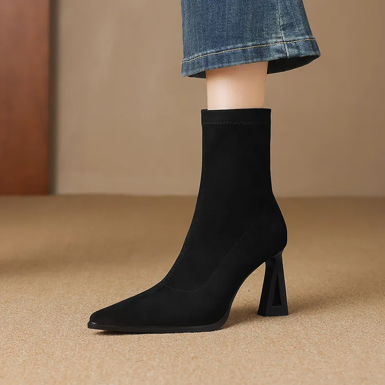 8.5cm秋冬新款尖头高跟短靴不累脚高跟靴时尚黑色细跟弹力瘦瘦靴